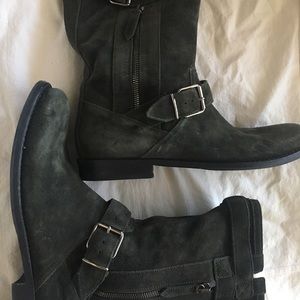 Burberry women’s Green Suede Boots 39/9us